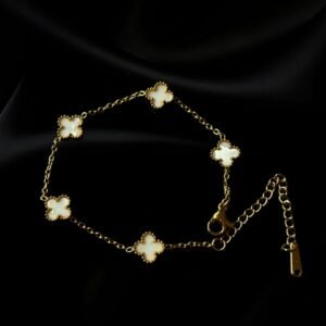 clover bracelet